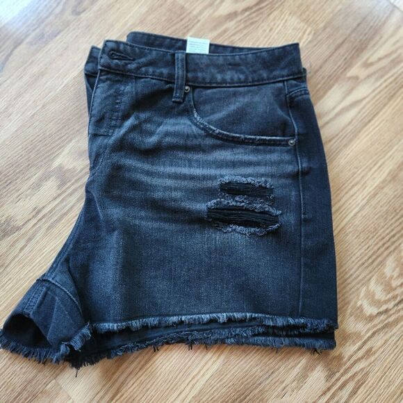 Time And Tru High Rise Denim Short Shorts Size 16 Black Wash Destroyed Raw Hem - Picture 4 of 5